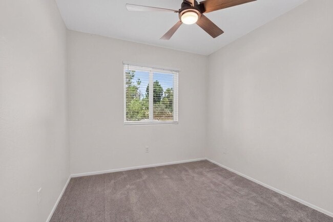 Building Photo - 263 Greenbriar Ct