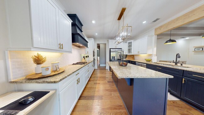 Building Photo - Asheton Lakes