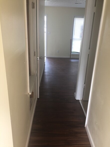 hallway - 5735 Aftonshire Dr