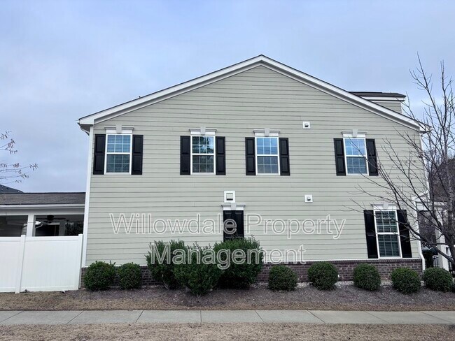 Building Photo - 136 Spring Pine Ln