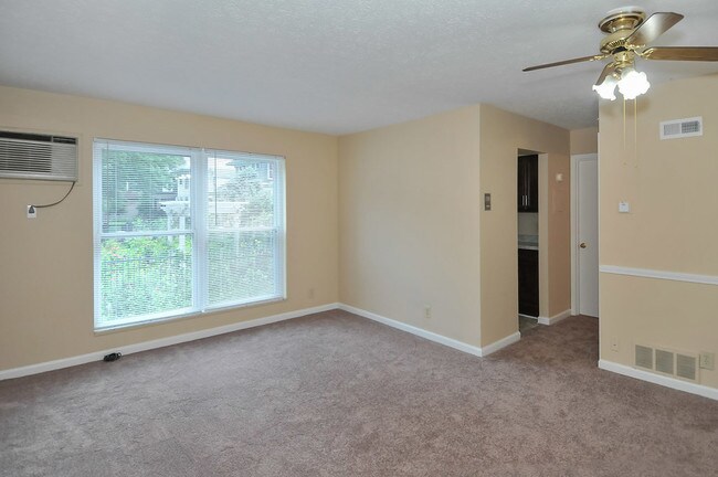 Building Photo - 2514 Frankfort Ave