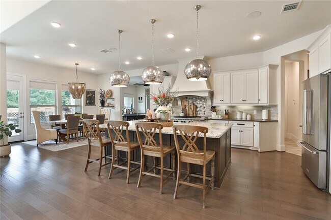 Building Photo - 13011 Mustang River Dr