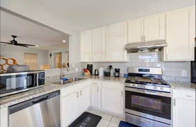 Building Photo - 13131 Dawn Hollow Ln