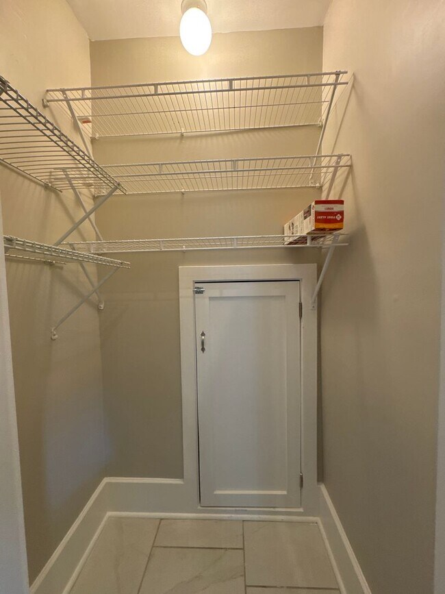 Building Photo - Renovated 3BR/2BA Home in Cleveland Park – Minutes to Downtown Nashville!