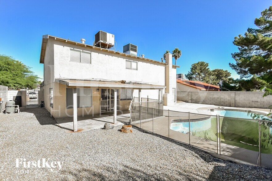 Building Photo - 3909 Almondwood Dr