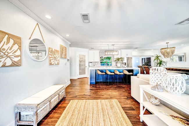 Building Photo - 864 Appleby St