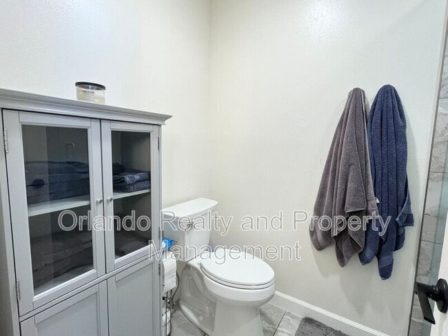 Building Photo - 947 Wages Way