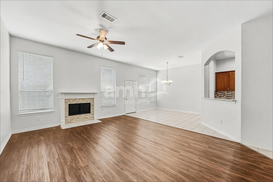 Building Photo - 2204 Perkins Crossing Dr