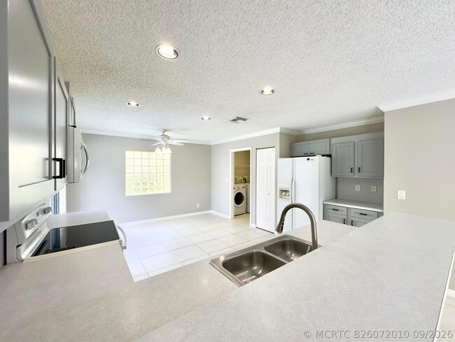 Building Photo - 1118 Fosters Mill Dr