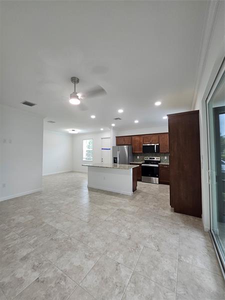 Building Photo - 4087 Longwood Lake Sq