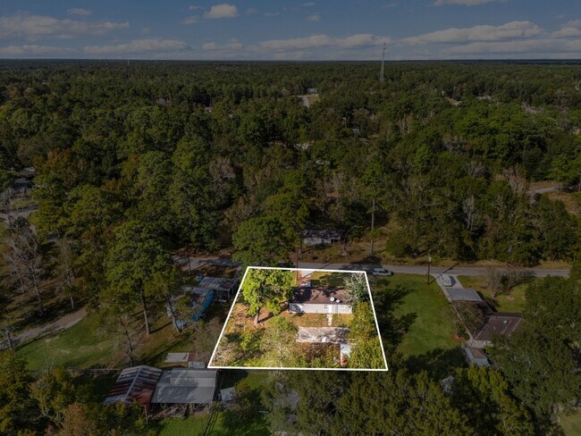 Building Photo - 340 Magnolia Dr