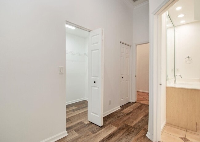 Building Photo - 2466 Bay Isle Ct