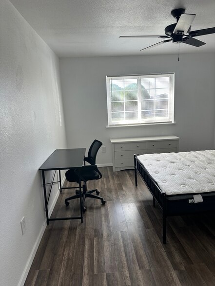 Large front bedroom - 1705 NW 48th St