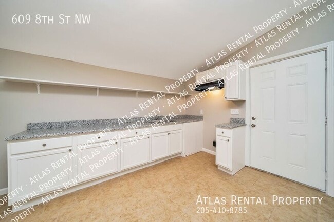 Building Photo - 609 8th St NW