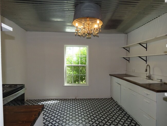 Building Photo - Cozy 2 Bedroom 1 Bath in Winona
