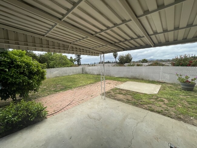 Building Photo - 1349 Taft St