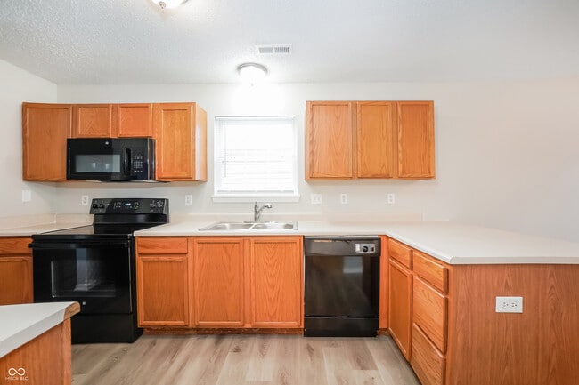 Building Photo - 5605 Dollar Forge Dr