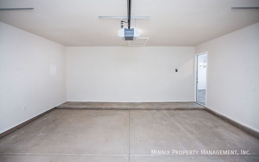Building Photo - 5607 Kemper St