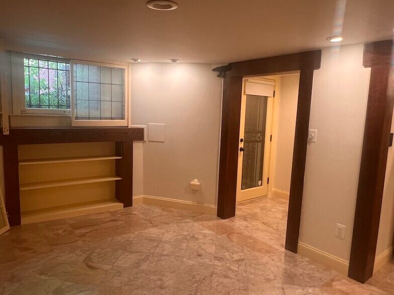 Building Photo - 1878 Monroe St NW