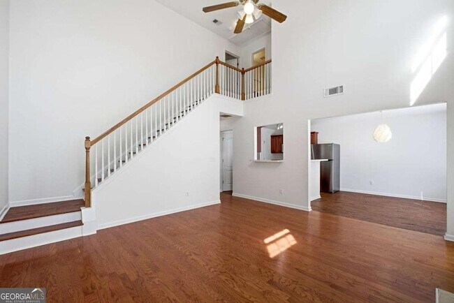 Building Photo - 6425 White Walnut Way