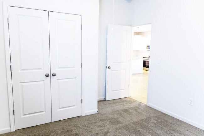 Building Photo - 1615 Martin Ave