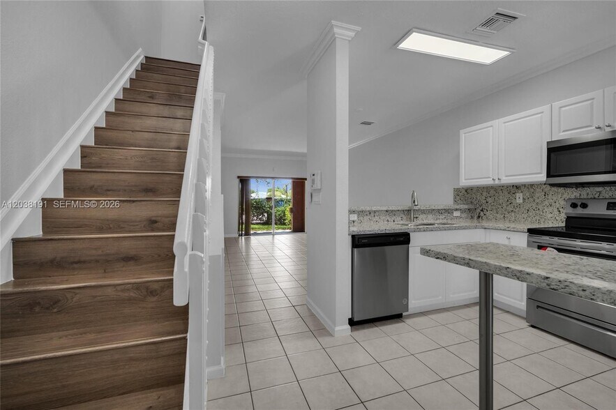 Building Photo - 17359 NW 7th Ave