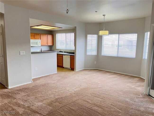 Building Photo - 833 Aspen Peak Loop