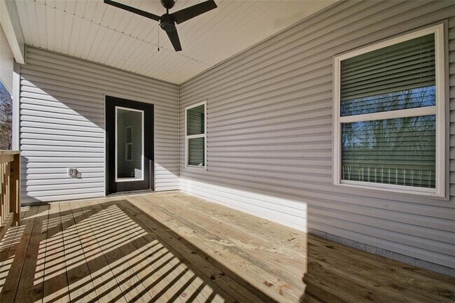 Building Photo - 20 Lochgilphead Ln