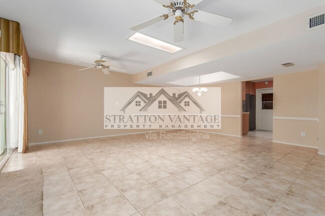 Building Photo - 3345 E University Dr