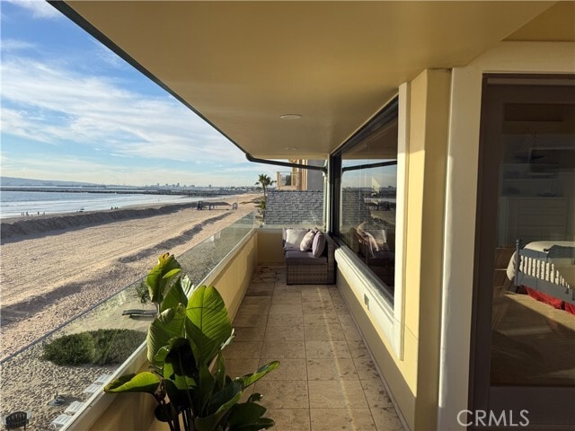 Building Photo - 72 Surfside Ave.