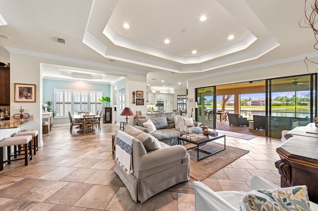 Building Photo - Furnished 3 Bedroom Luxurious Single Famil...