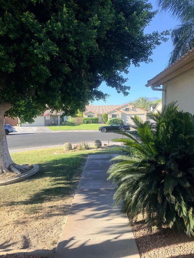 Building Photo - 3-Bedroom Home, Large Rear Yard! La Quinta, Long-term (1 Year) Rental