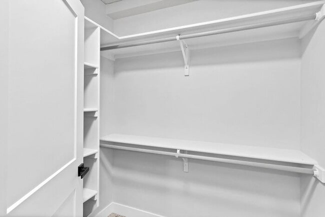 Building Photo - Stylish & Move-In Ready Homes in the Desir...