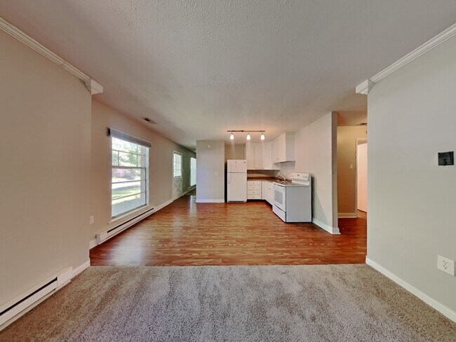 Building Photo - MOVE IN SPECIAL! 3 bed 1 bath in Greenwood!