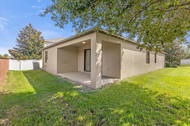 Building Photo - 1940 Pantheon Dr