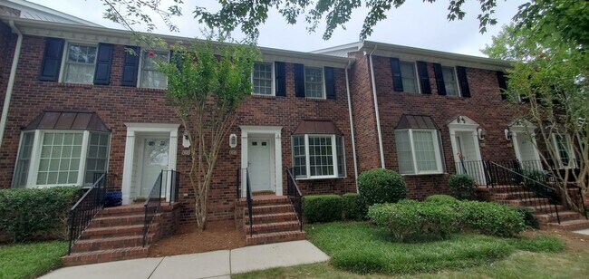 Primary Photo - 2 Bedroom 3.5 Bathroom Townhouse