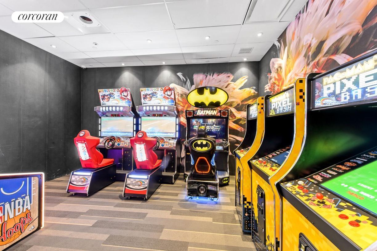 Building Photo - 54 Noll St