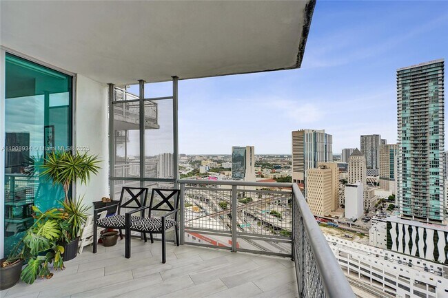 Building Photo - 350 S Miami Ave