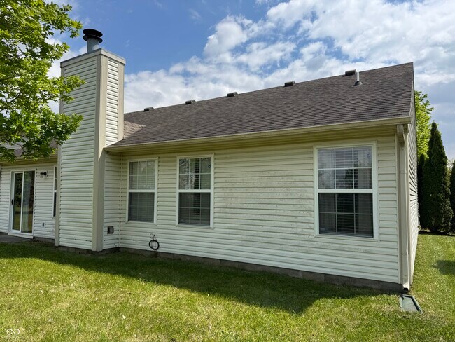Building Photo - 7644 Scatter Woods Ln