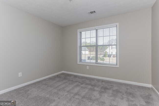 Building Photo - 176 Olympic Dr