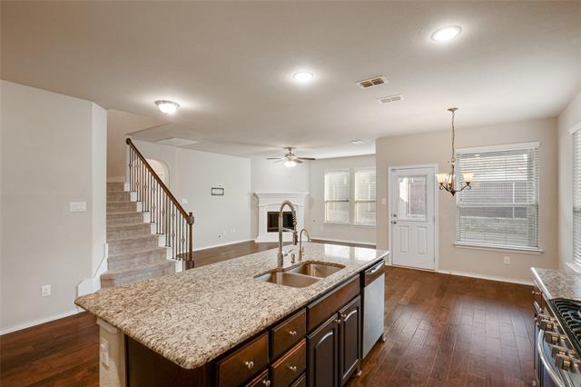 Building Photo - 15820 Oak Pointe Dr