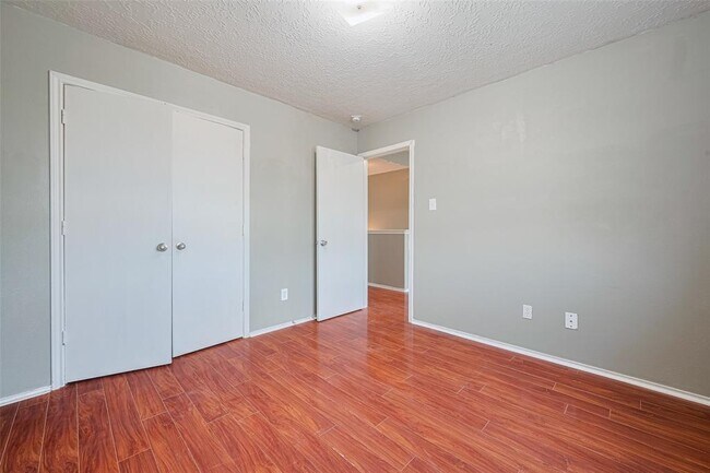 Building Photo - 11030 KNOBBLEY Oak Ct
