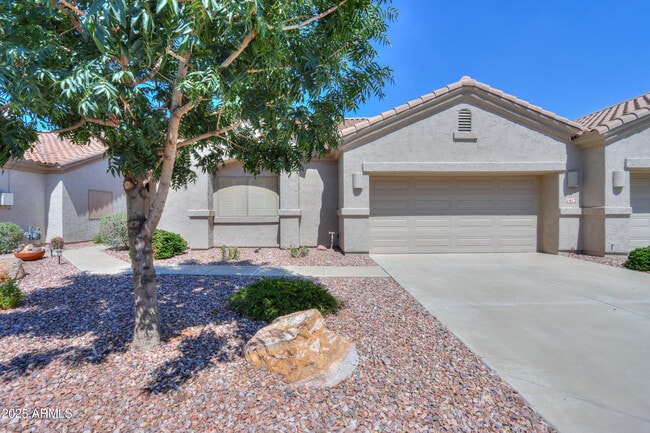 Primary Photo - 1412 N Desert Willow St