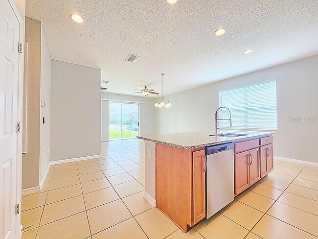 Building Photo - 1686 Swan Swim Dr