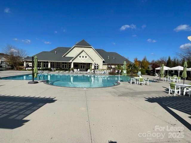 Building Photo - 18223 Ebenezer Dr