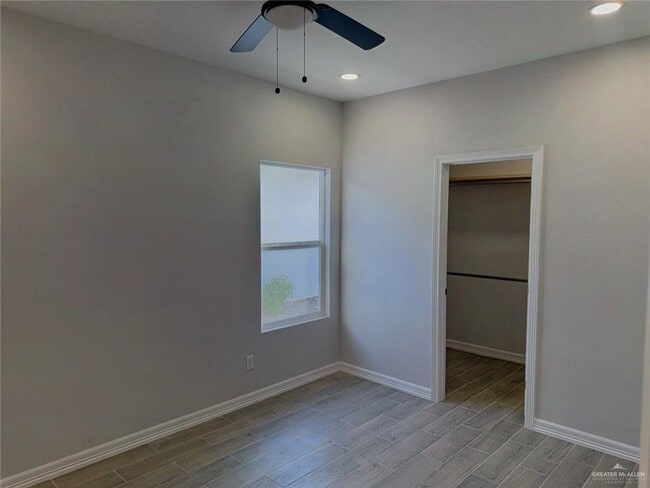 Building Photo - 34 N Emerald Ave