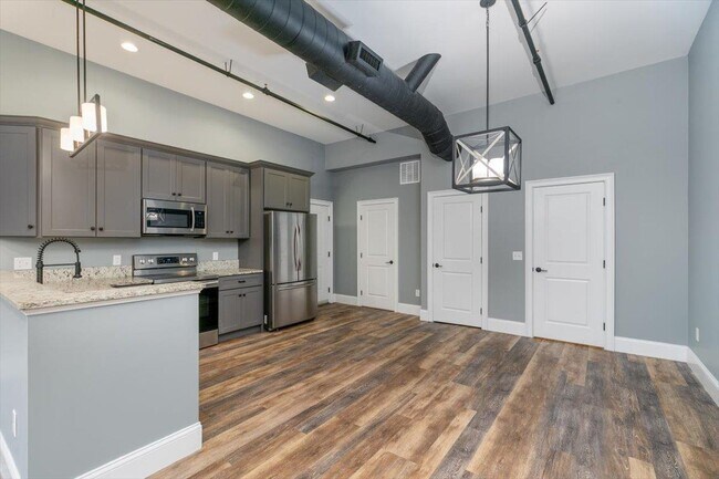 Building Photo - 122 Washington St