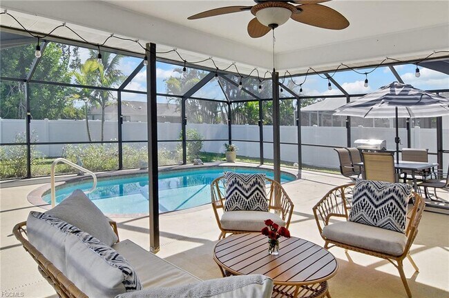 Building Photo - 4531 SW 14th Pl