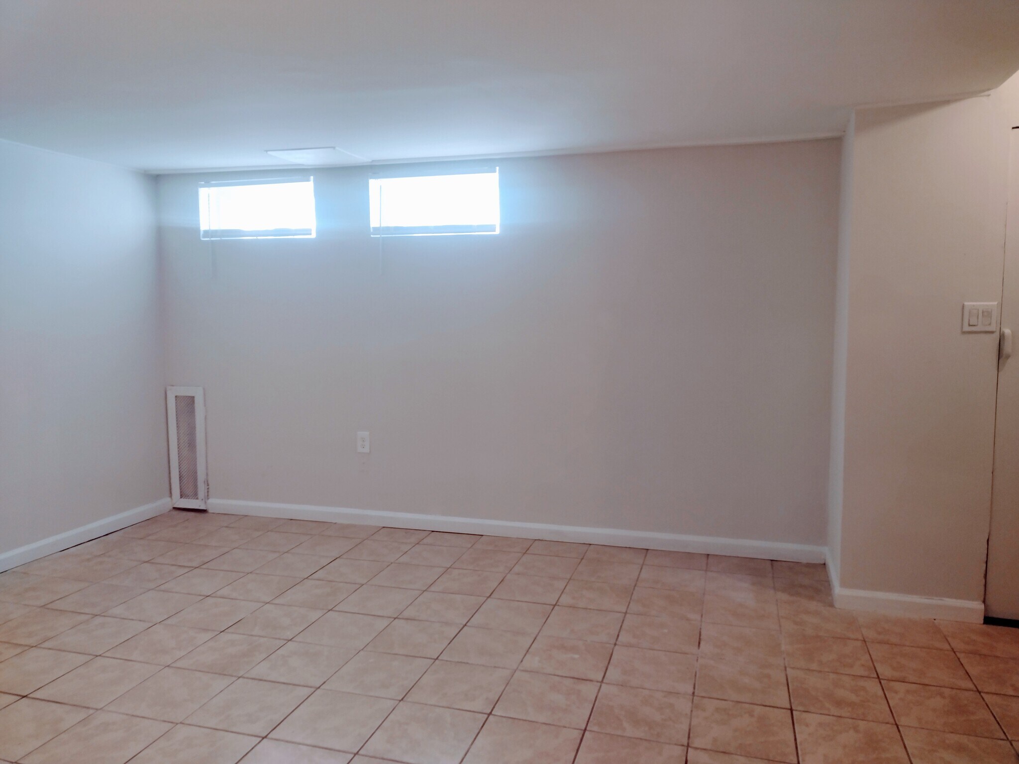 Building Photo - 8404 Loch Raven Blvd