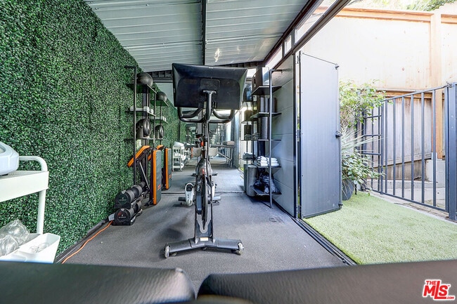 Building Photo - 8326 Ridpath Dr